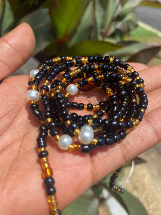 🌑✨ “Poised & Protected” Waist Bead – Elegance • Grounding • New Beginnings